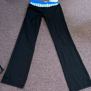 Lulu yoga pants size 8